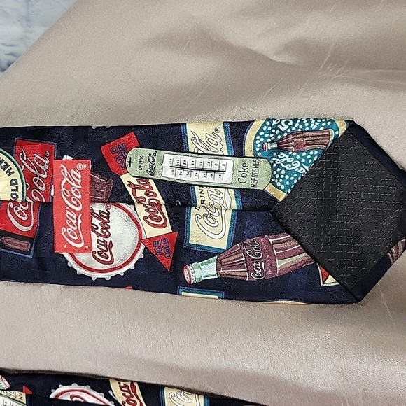 COCA COLA Novelty Vintage Graphic Print Men's Silk Neck Tie‎ - Picture 5 of 6